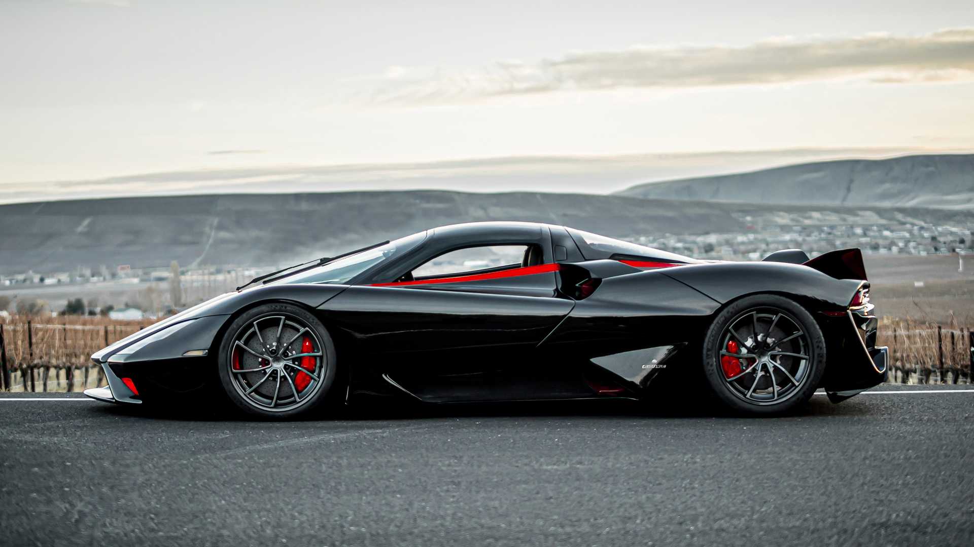 ssc-tuatara-production-model-finally-revealed-can-hit-well-over-300-mph_4
