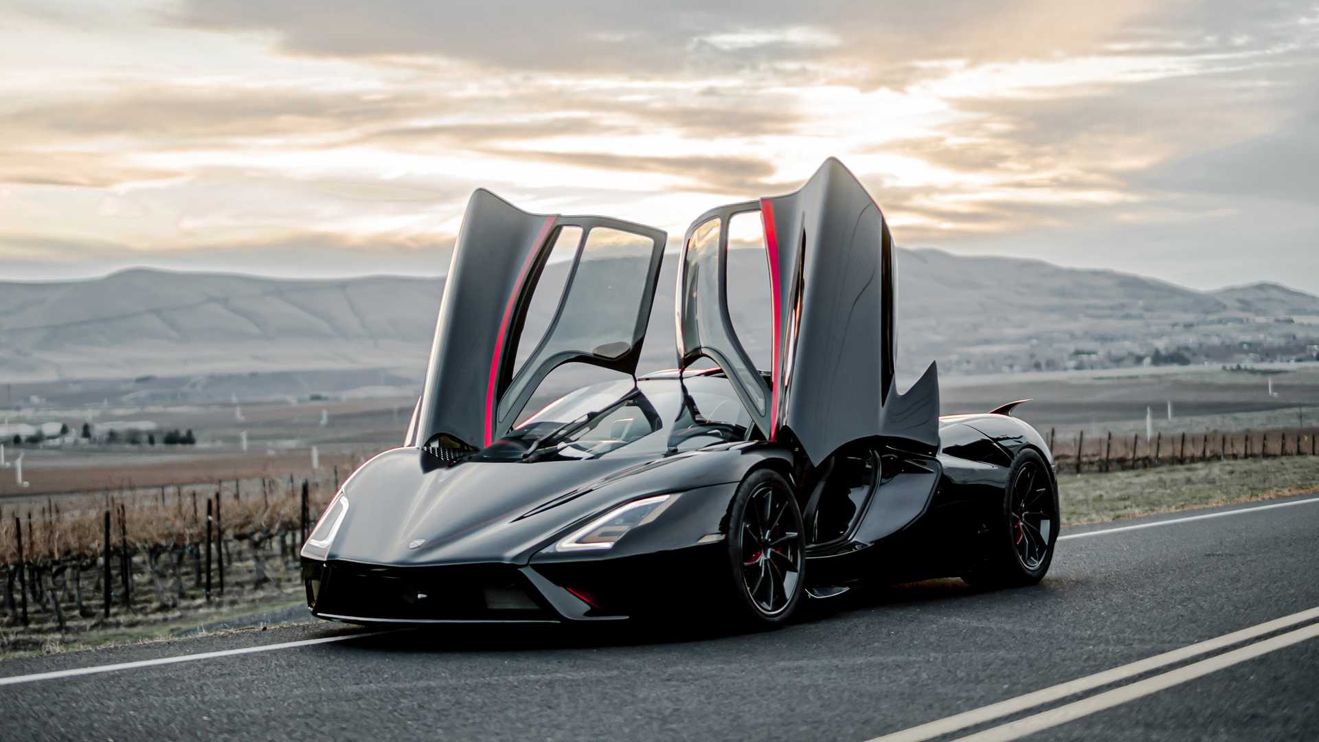 ssc-tuatara-production-model-finally-revealed-can-hit-well-over-300-mph_7